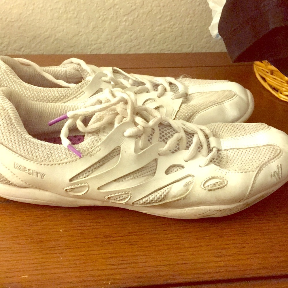 Varsity zero gravity cheer shoes size 9